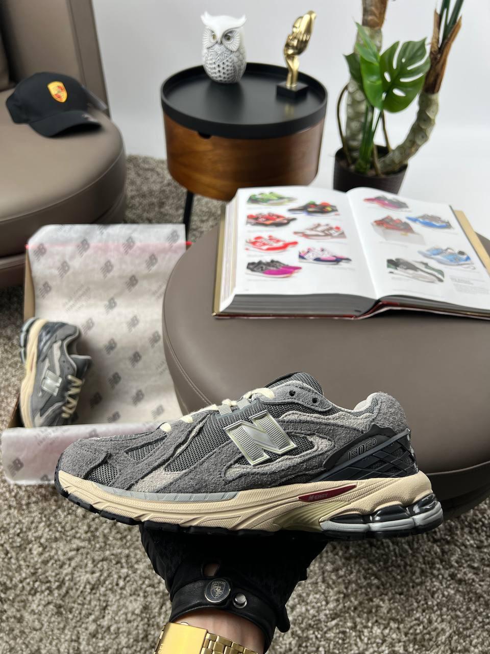 Чоловічі кросівки замша текстиль New Balance 1906D Grey Beige, кеди Нью Беланс сірі. Чоловіче взуття