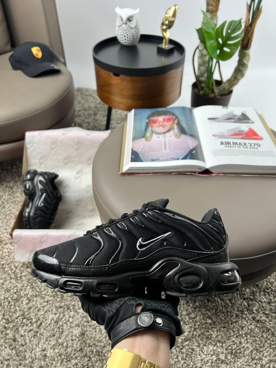 Чоловічі шкіряні текстиль кросівки Nike Air Max Tn Plus Black White Swoosh, Найк шкіра текстиль. Чоловіче взуття