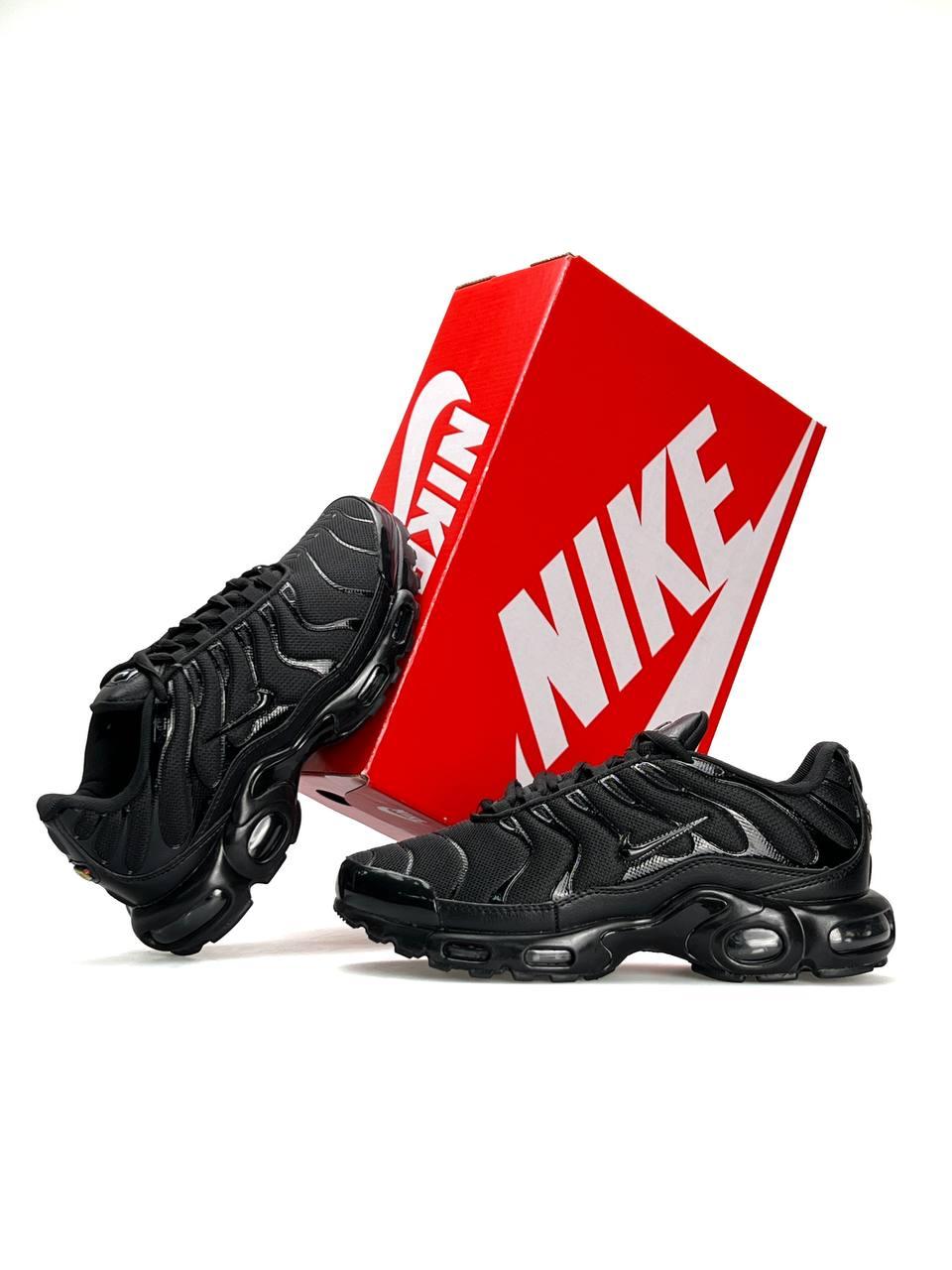 Чоловічі шкіряні текстиль кросівки Nike Air Max Tn Plus Black, кеди Найк шкіра текстиль чорні. Чоловіче взуття