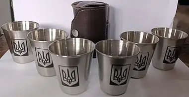 Набір чарок із 6 штук Тризуб, похідного плану + шкіряний чохол