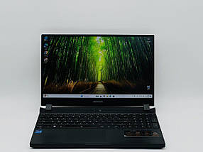 Б/в Ігровий ноутбук Gigabyte Aorus 15P 15.6" 1920x1080| i7-11800H| 32GB RAM| 480GB SSD| RTX 3070 8GB