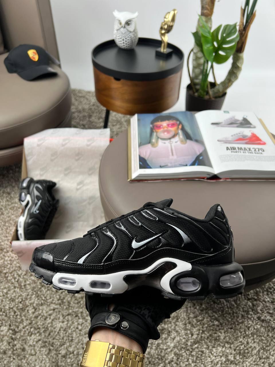 Чоловічі шкіряні текстиль кросівки Nike Air Max Tn Plus Black White, кеди Найк шкіра текстиль. Чоловіче взуття