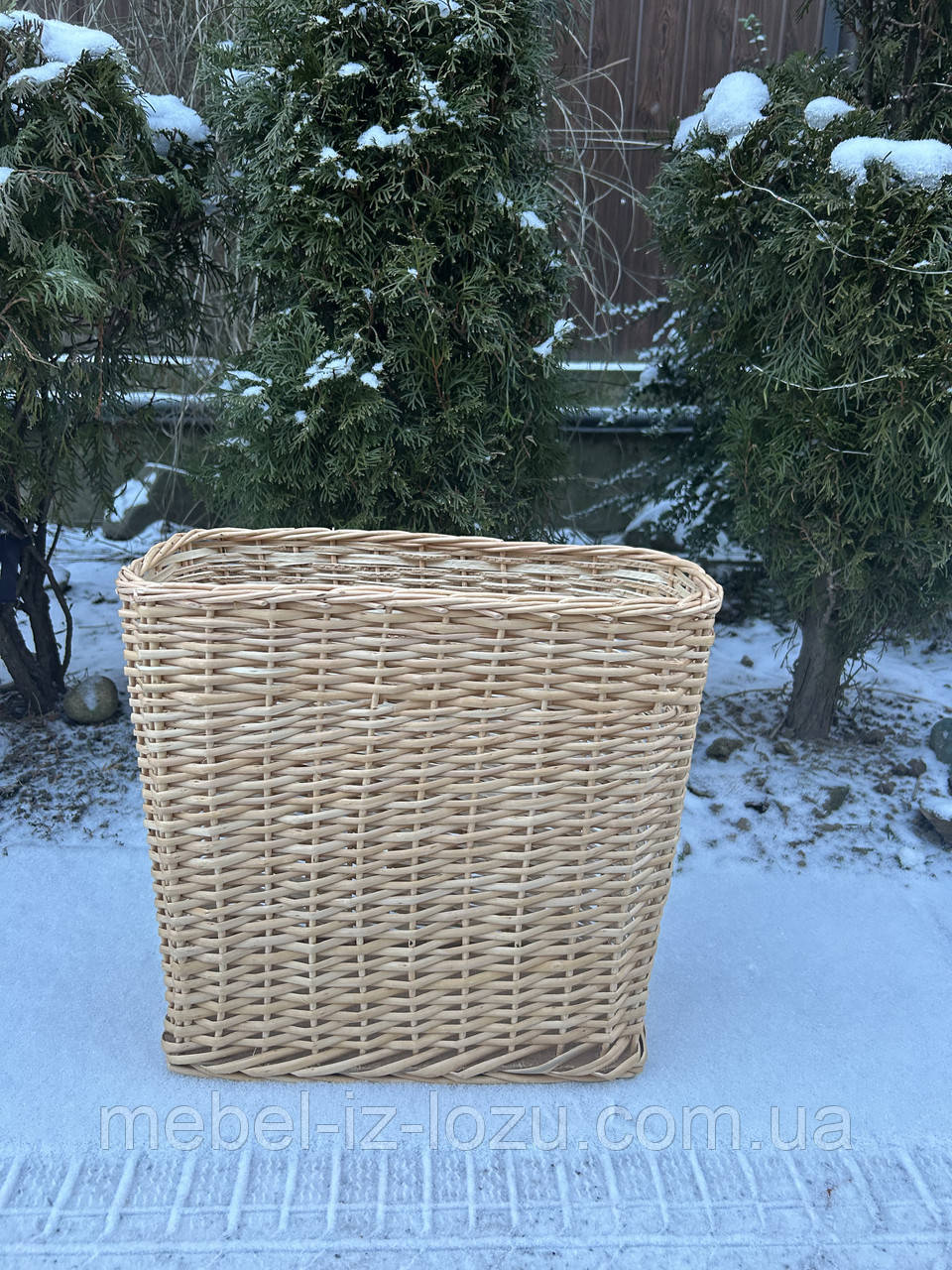 Плетений лоток з лози