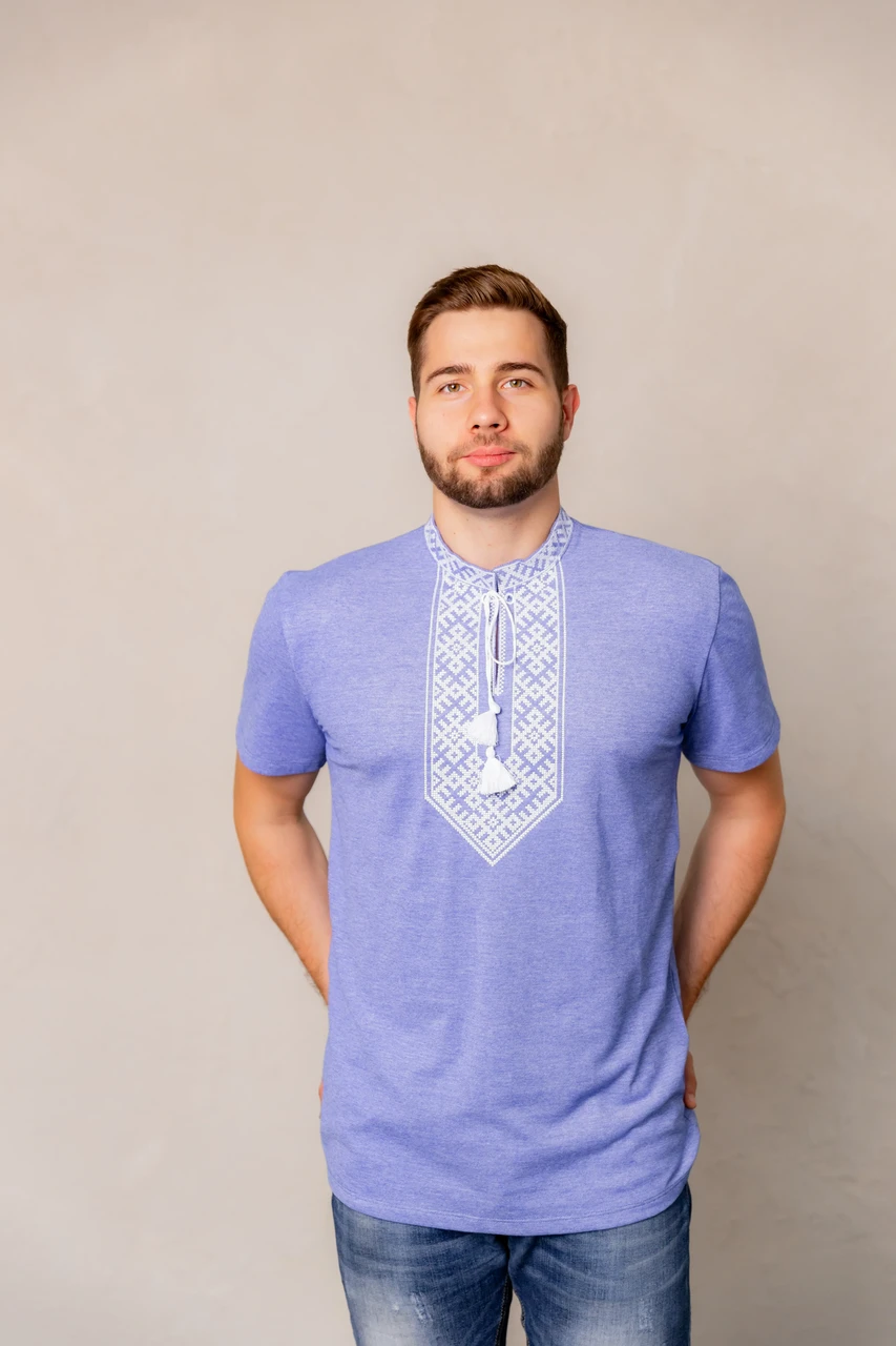 Чоловіча футболка вишиванка блакитна меланж з білою вишивкою геометричний орнамент хрестиком