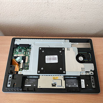 Моноблок POS-термінал б/в Elo ESY15i5 на запчастини або відновлення материнська плата повністю робоча