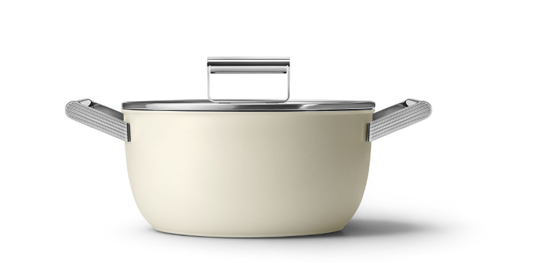 Каструля з двома ручками і кришкою Smeg CKFC2411CRM