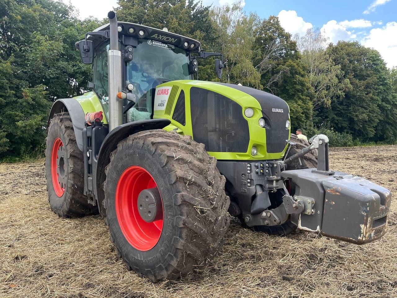 Трактор Claas Axion 940