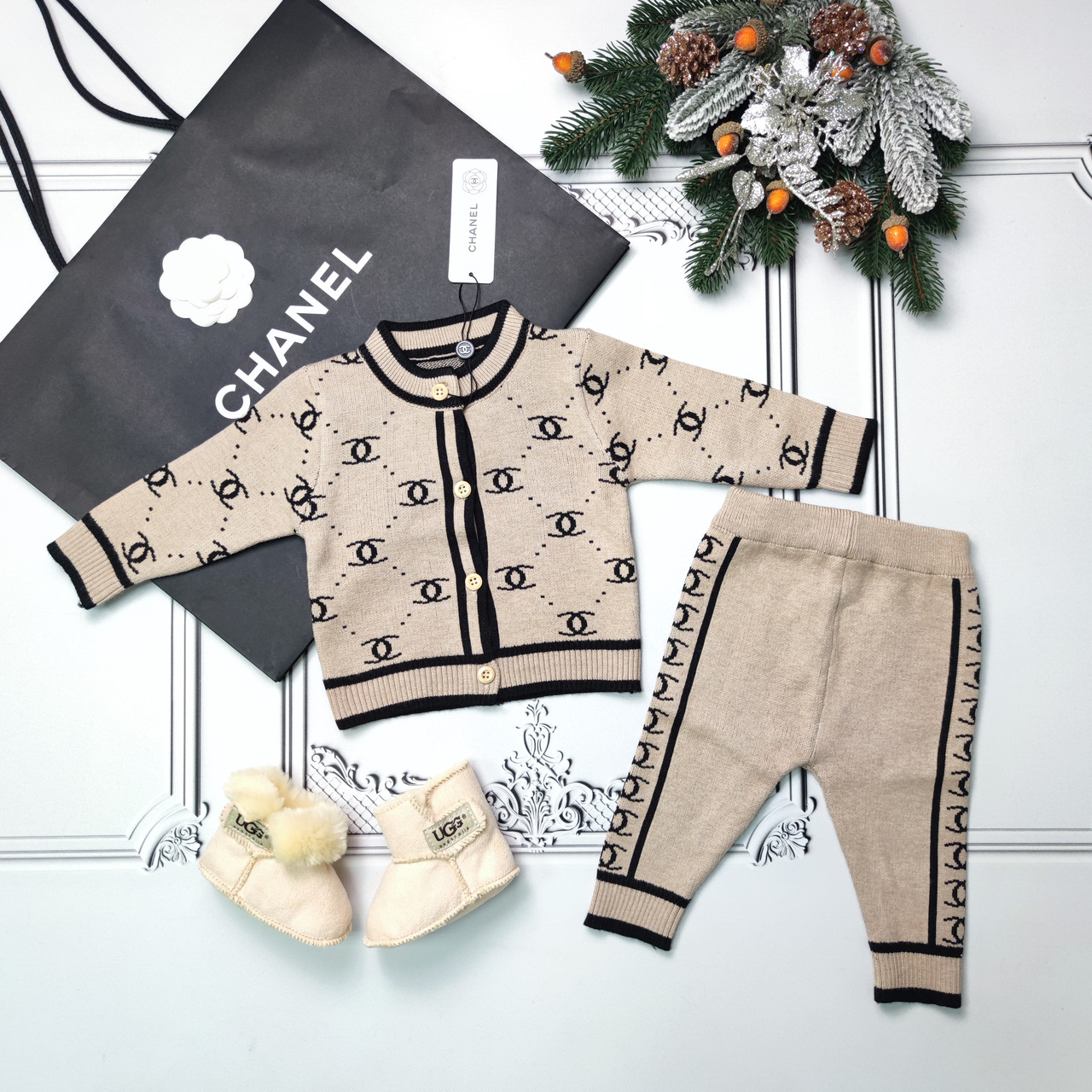 Дитячий бежевий теплий в'язаний костюм Шанель