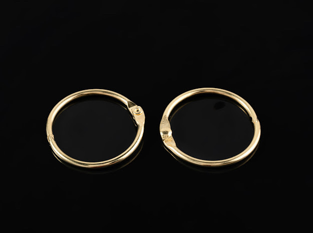 Кільце самозатискне. Колір "золото". 35мм