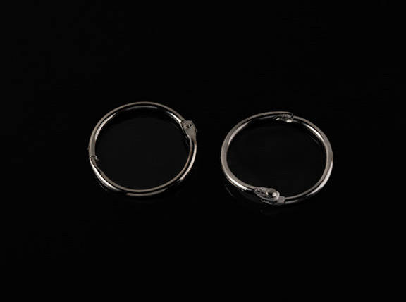 Кільце самозатискне. Колір чорний. 30мм, фото 1