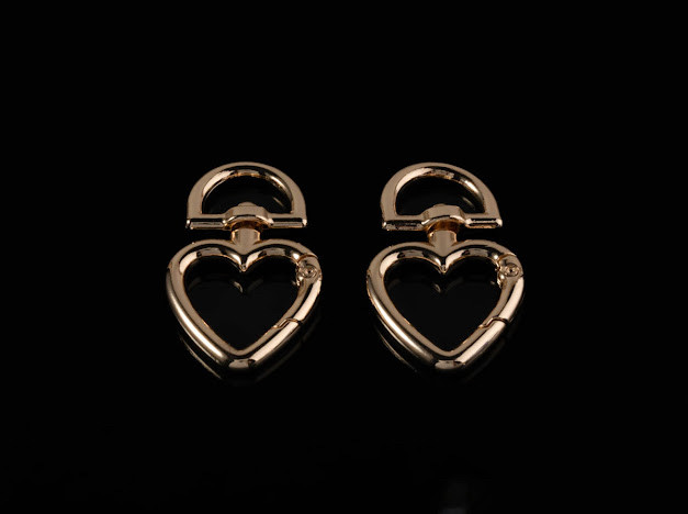 Карабін у формі серця. 44х27мм. Колір "золото".