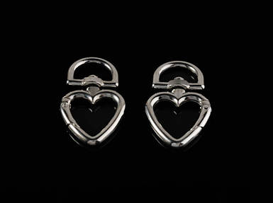 Карабін у формі серця. 44х27мм. Колір "срібло".