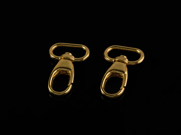 Карабін для ключів. Якість. Колір "золото". 40х15мм. Під стрічку 20мм