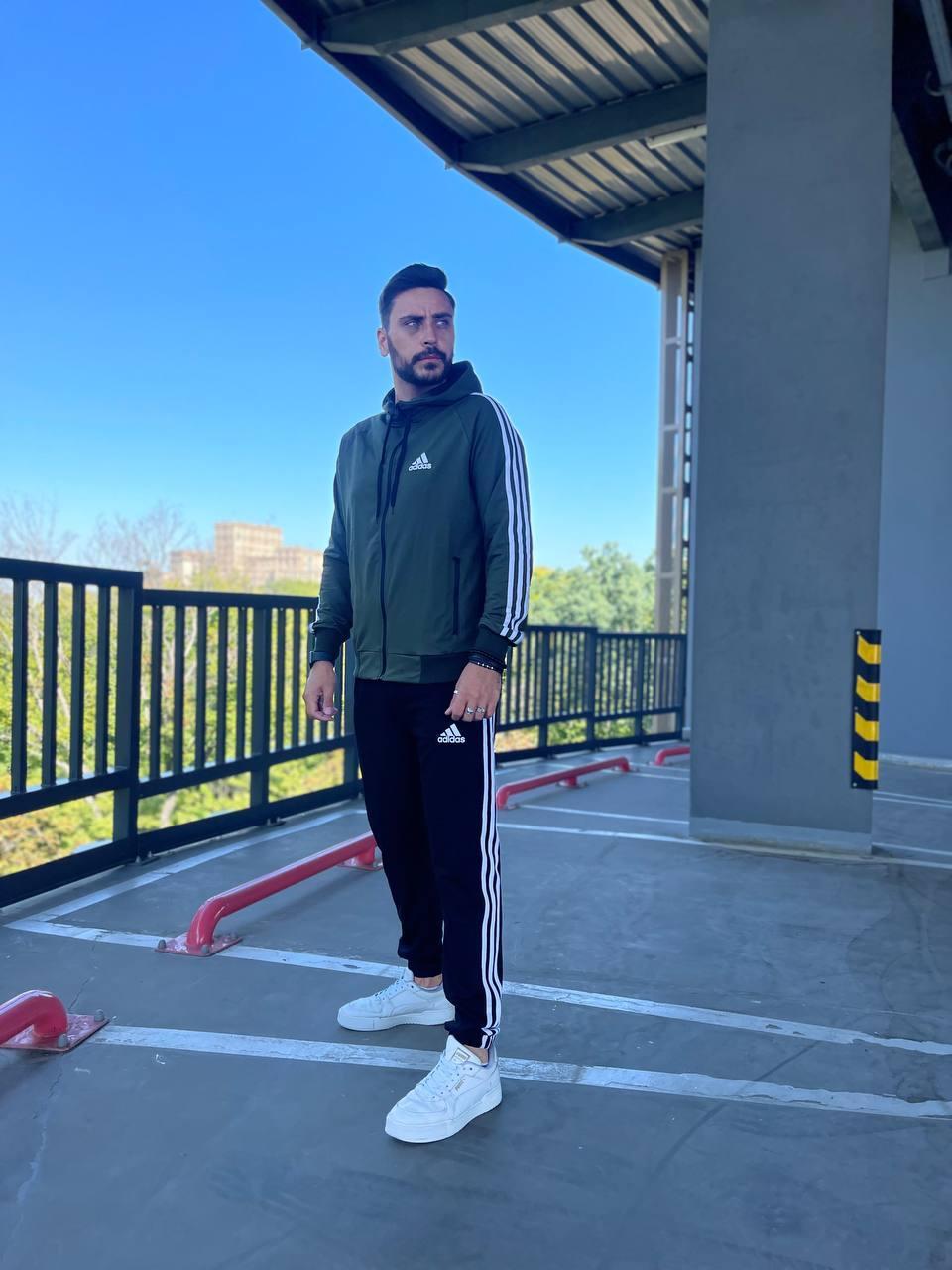 Костюм adidas з капюшоном хакі