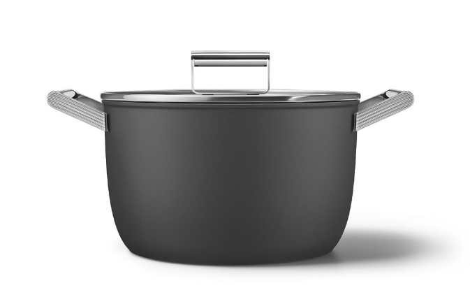 Каструля з двома ручками та кришкою Smeg CKFC2611BLM