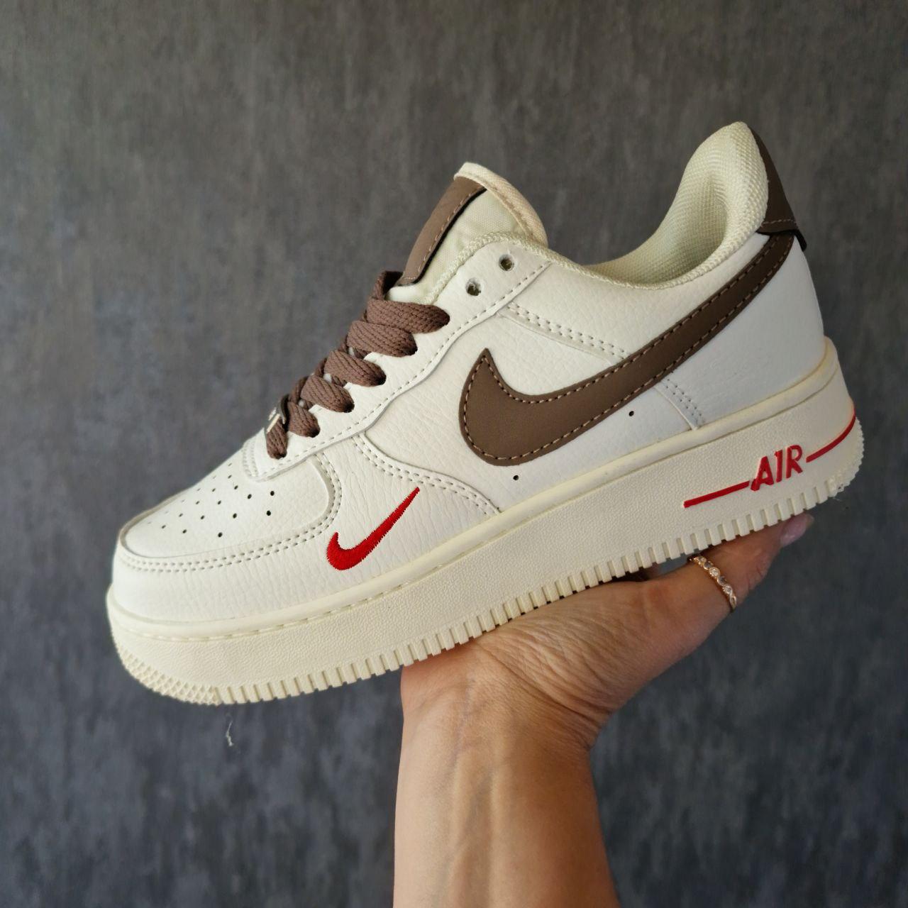 Жіночі,бежеві Форси, Nike forse