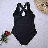 Чорний суцільний жіночий купальник чорного кольору з чашками, фото 2