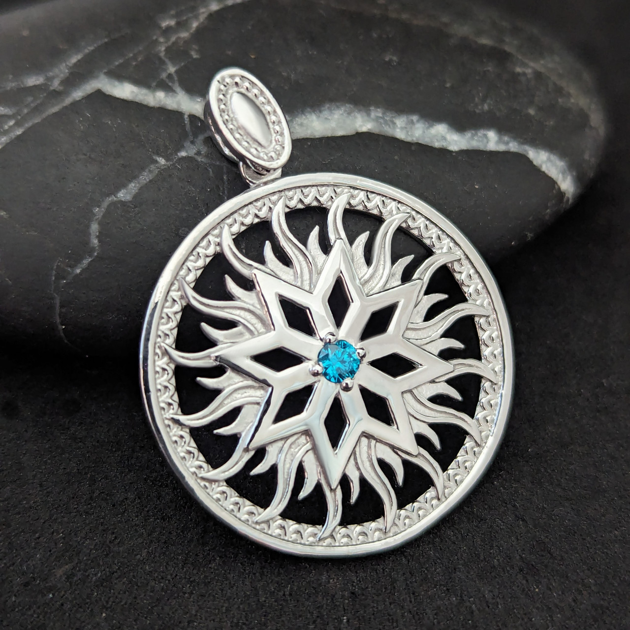 Алатир Ажур, Алатир у сонячних променях, кулон оберіг амулет