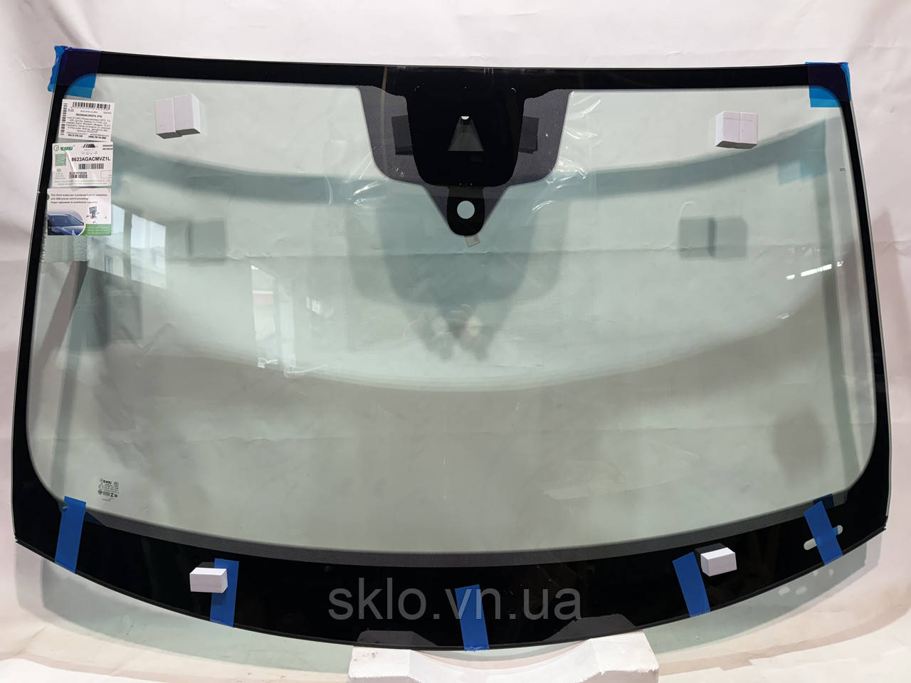 Лобове скло Audi Q7 2015- з датчиком, камерою h=77mm, е/о камери, кріпленням, ACOUSTIC - Ауді Q7