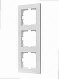 Рамка 3-а вертикальна VESNA біла (10шт/120шт) 742-0200-153 LEZARD, фото 3