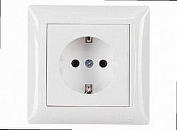 З заземленням Розетка PRIMERA (білий) 3004 3004 LUXEL