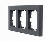 Рамка 3-а горизонтальна Шеффілд Грей VESNA 742-3400-148 LEZARD, фото 3