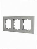 Рамка 3-а горизонтальна VESNA сіра (10шт/120шт) 742-3500-148 LEZARD, фото 3