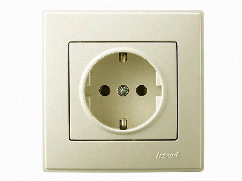 З заземленням Розетка Lesya крем 705-0303-122 LEZARD, фото 1