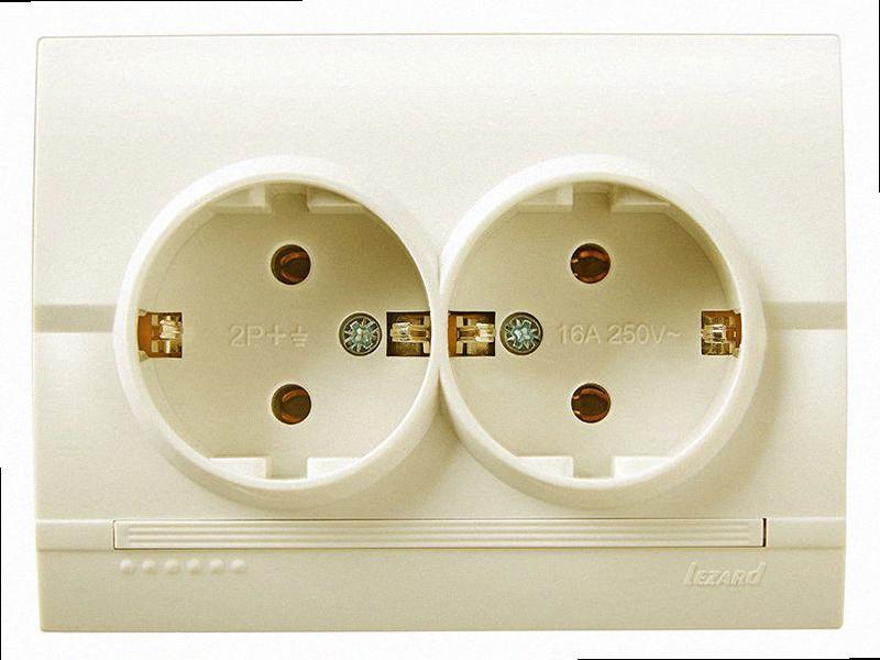 Подвійна із заземленням Розетка Deriy крем 702-0303-127B LEZARD, фото 1