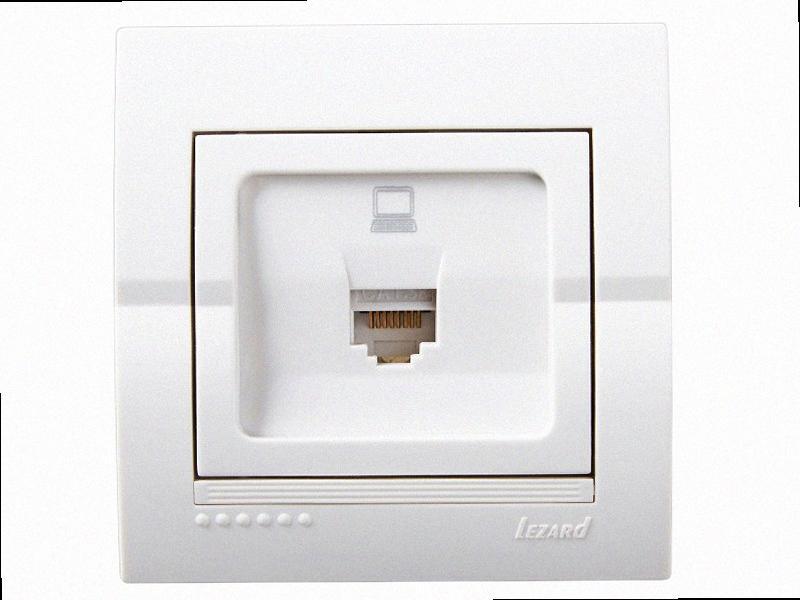 Розетка комп'ютерна Deriy білий 702-0202-139 LEZARD, фото 1