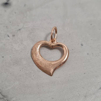 Підвіска із золота сердечко з матовою і гладкою поверхнею