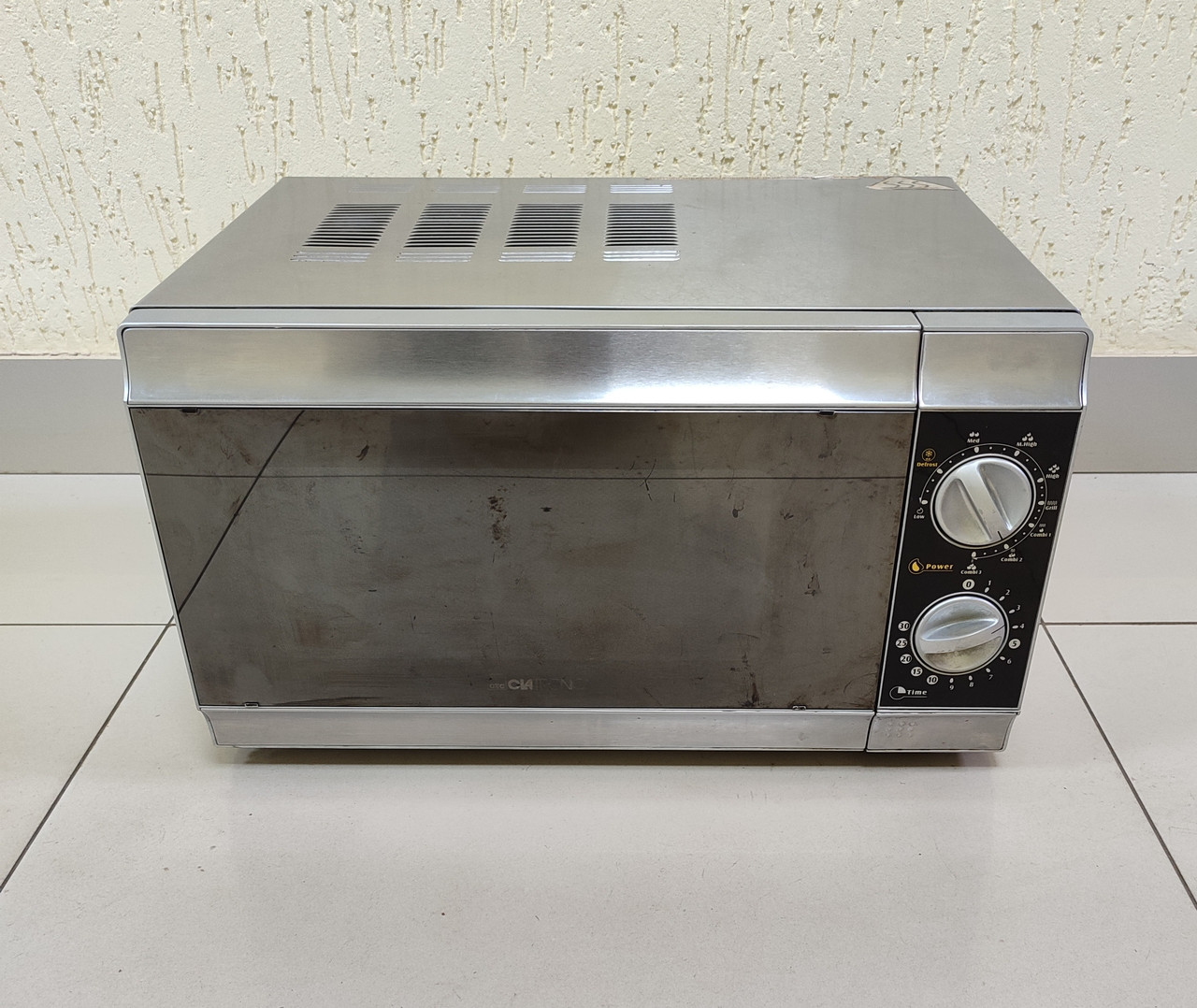 Німецька СВЧ (мікрохвильова піч) бу + гриль Clatronic MWG763 з Німеччини з гарантією