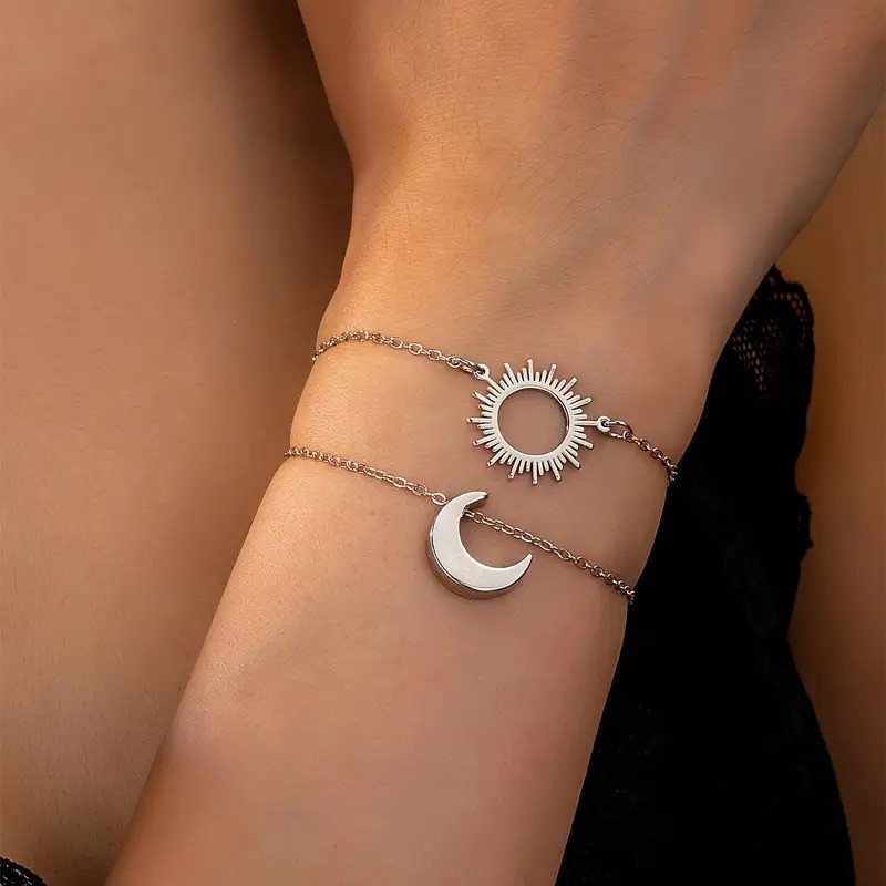 Жіночий браслет на ланцюжку «Сонце & Місяць», мінімалістичний дизайн, сріблястий, 17+5 см, фото 1