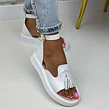 Білі жіночі босоніжки з натуральної шкіри з закритою п'ятою, фото 2