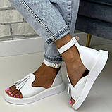 Білі жіночі босоніжки з натуральної шкіри з закритою п'ятою, фото 3