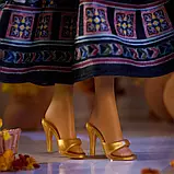 Колекційна лялька Барбі Діуалі від Аніти Донгре Diwali Barbie Doll by Anita Dongre HRM91, фото 7