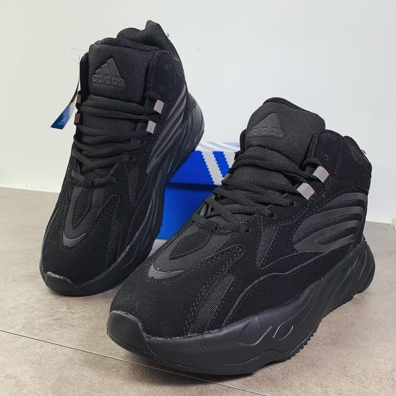 Кросівки чоловічі зимові Adidas Yeezy Boost замшеві чорні