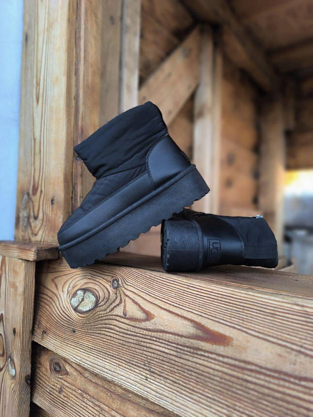 Дутики ЧОРНІ Уги UGG короткі на Платформі зі Змійкою вологозахисні черевики чобітки жіночі зима, фото 1