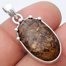 Бронзит кулони та підвіски