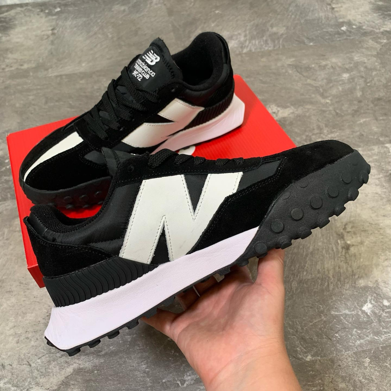 Кросівки чоловічі демісезонні New Balance чорні замшеві
