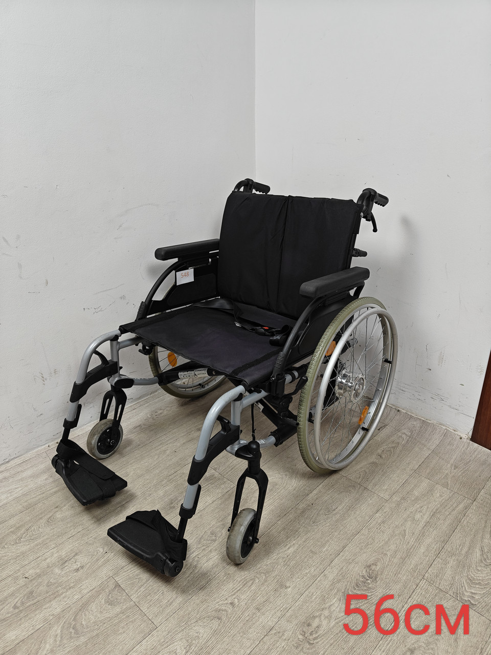 Широкий інвалідний візок 56 см Breezy Rubix 2 XL з гальмами на ручках б/в, фото 1