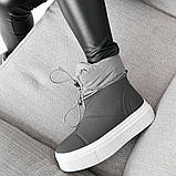 Зимові сірі жіночі дутики на білій платформі, фото 3