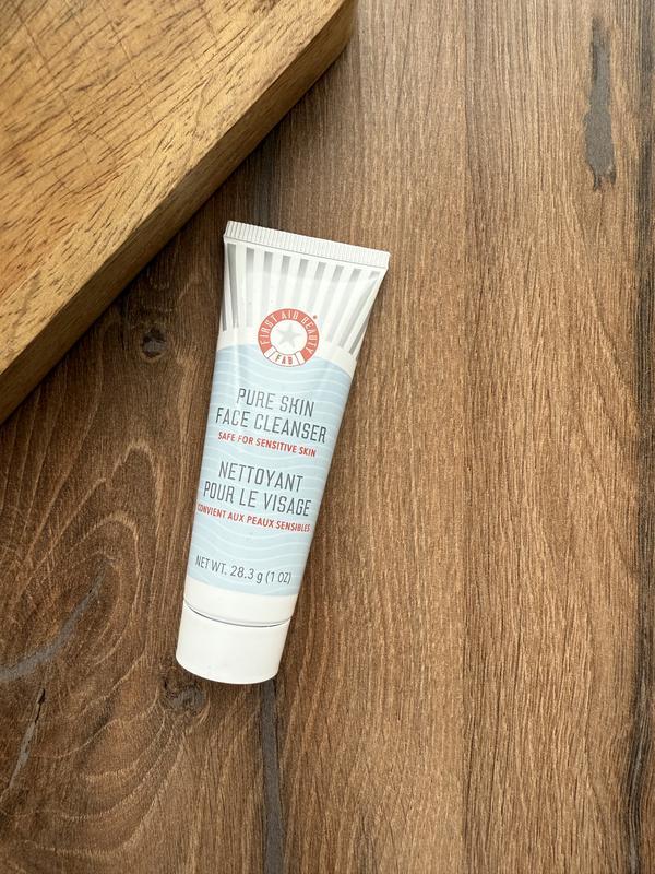 Очищуючий засіб для обличчя First Aid Beauty pure skin face cleanser (28.3 g), фото 1