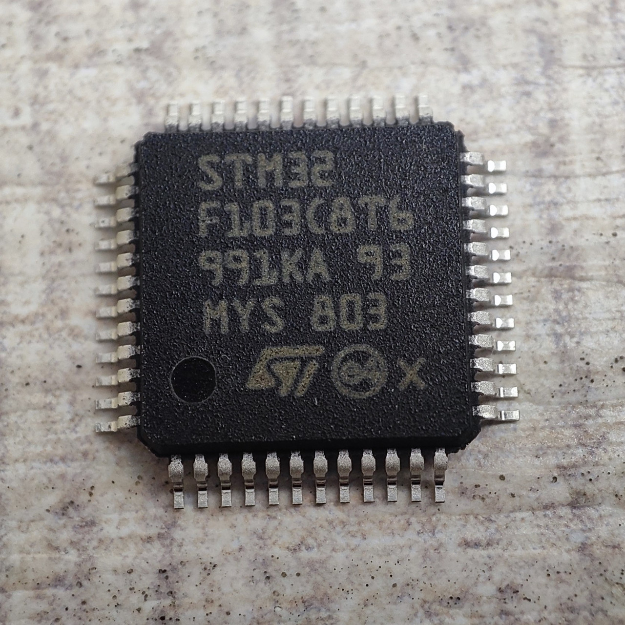 Контроллер STM32F103C8T6 LQFP48