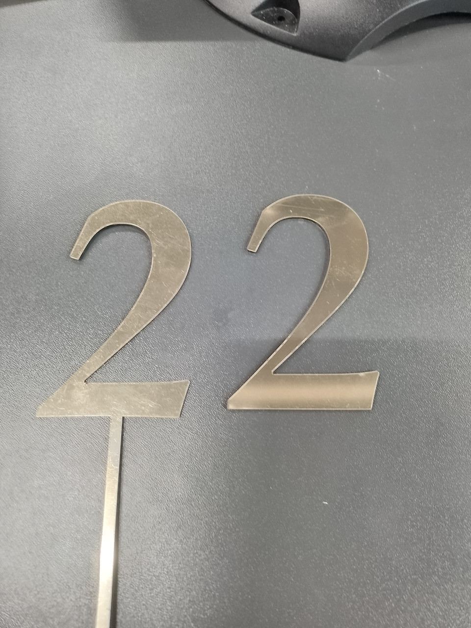 Топер дзеркальний цифра "2" з ніжкою