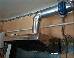 Парасолька витяжна пристінна з жироловителями 800х1800