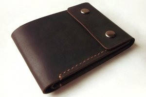 Шкіряний гаманець "Dua" ручної роботи, натуральна шкіра, на кнопках, гравіювання