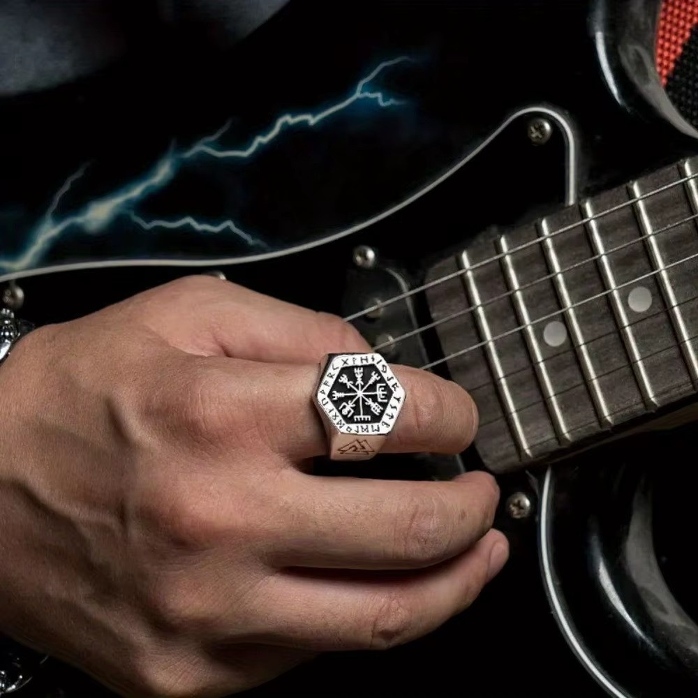 Чоловіче кільце Вегвізир валькнут з рунами перстень шолом жаху амулет оберіг з вікінгів Vegvisir, фото 1