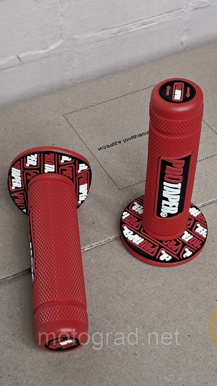 Ручки руля универсальные красные PRO TAPER (красно белый логотип)Red color