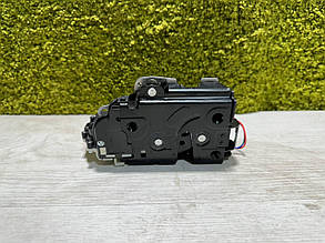 Новий правий передній замок SKODA FABIA I 00-07 замок передній правий Шкода Фабія 3B1837016CB